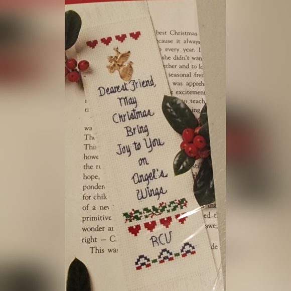 Set of 2 leisure arts friends cross stitch set - Picture 2 of 4